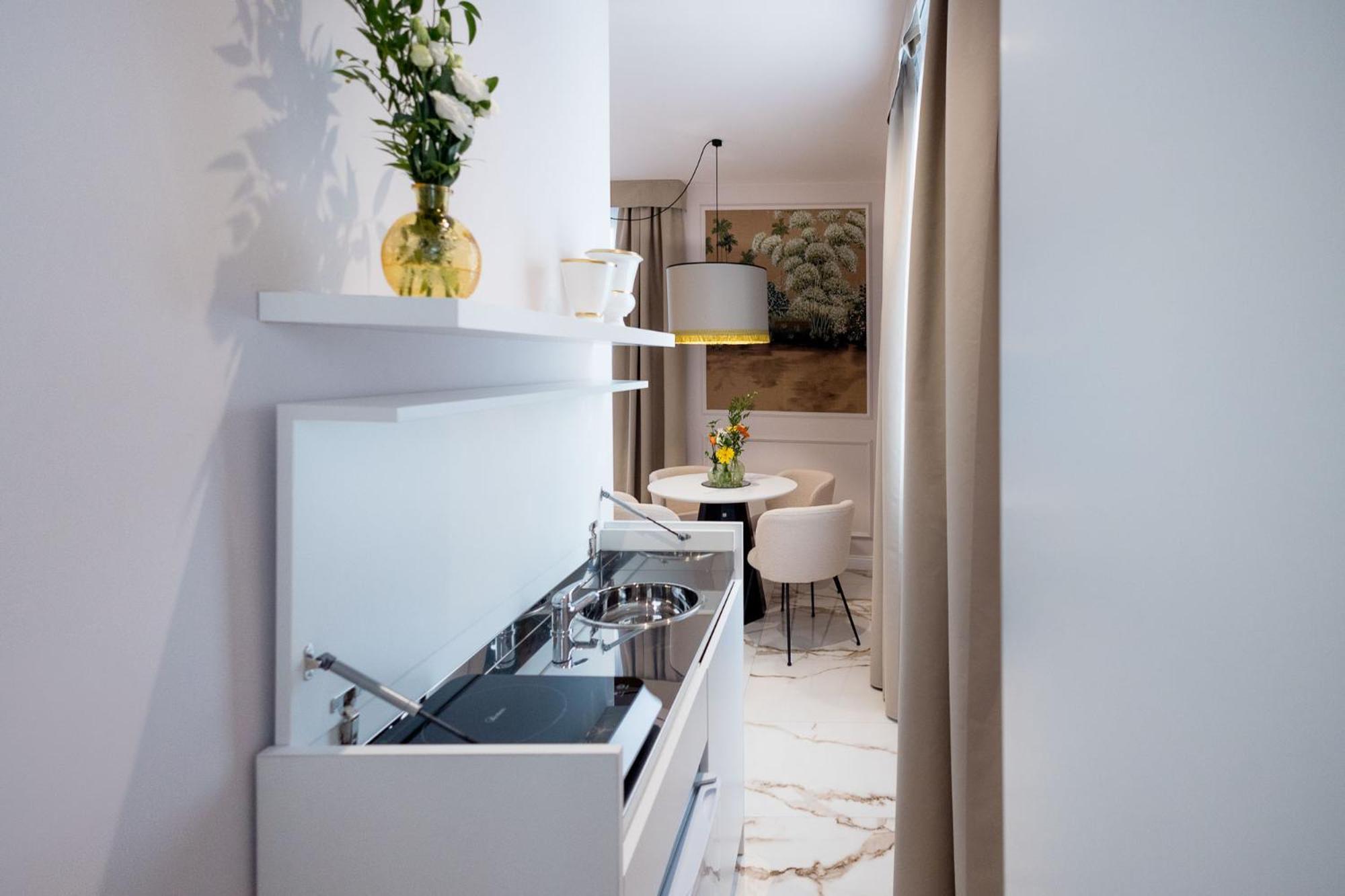 Le Cinque Lampade Apartamento